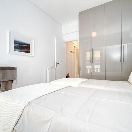 Elegant Light Two Bedroom Apartment In City Center Athens Exterior photo