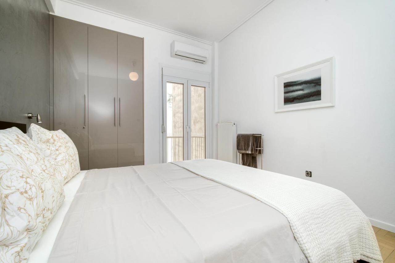 Elegant Light Two Bedroom Apartment In City Center Athens Exterior photo